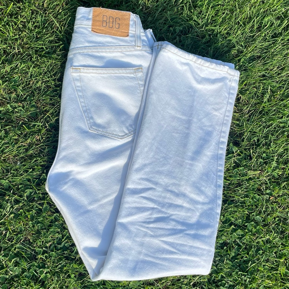 White Cowboy BDG Jeans~Perfect Summer White Jeans, Like New💖 - Picture 4 of 5